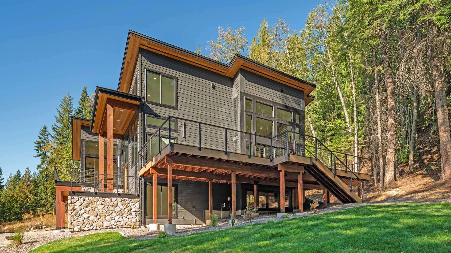 building-in-north-idaho modern custom built home in North Idaho, featured in Parade magazine.